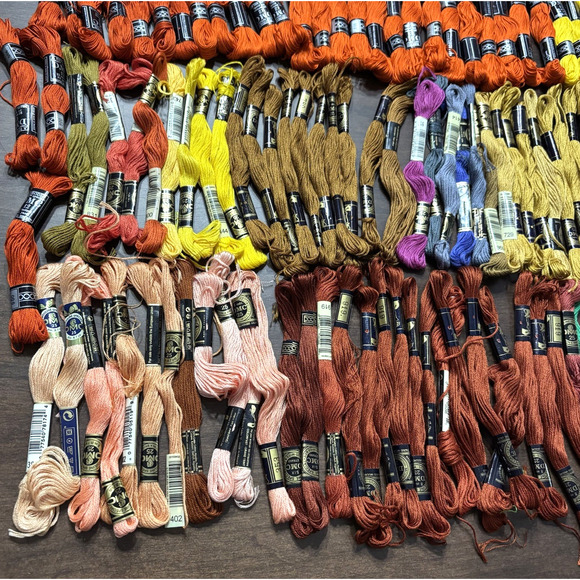 Huge Lot 185+ DMC Embroidery Thread Floss Skeins Mixed Colors Brand New - Picture 2 of 7
